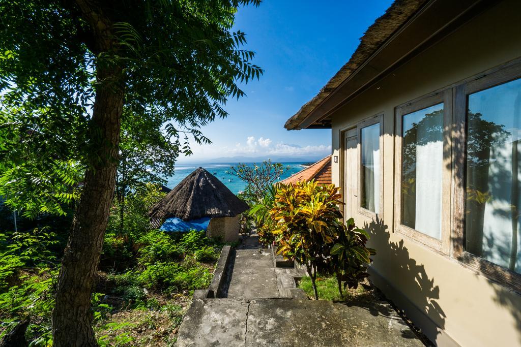 Ware Ware Surf Bungalow Lembongan Exterior photo